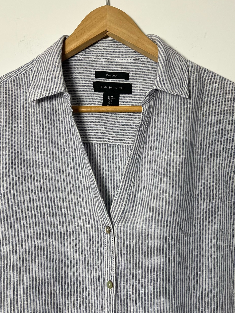 Tahari 100% Linen Classic Navy & White Vertical Stripe Button-Down Shirt Coastal - Picture 2 of 12